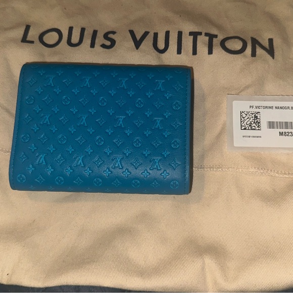 Louis Vuitton Blue Monogram Wallet - Picture 2 of 4